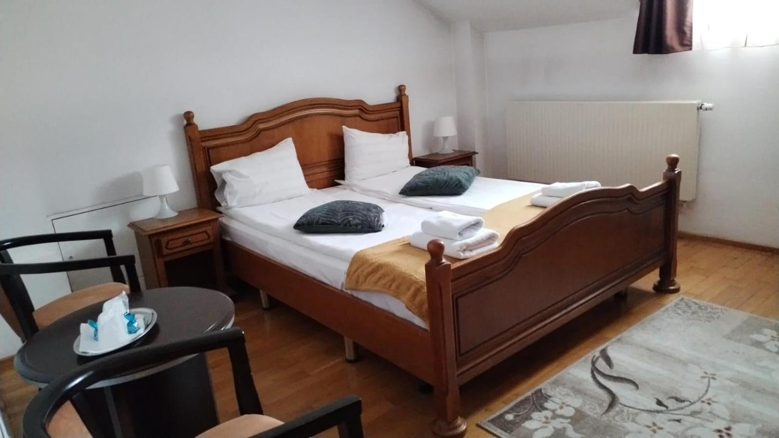 Pension Happy Day - Motorcycle Friendly Sibiu Extérieur photo