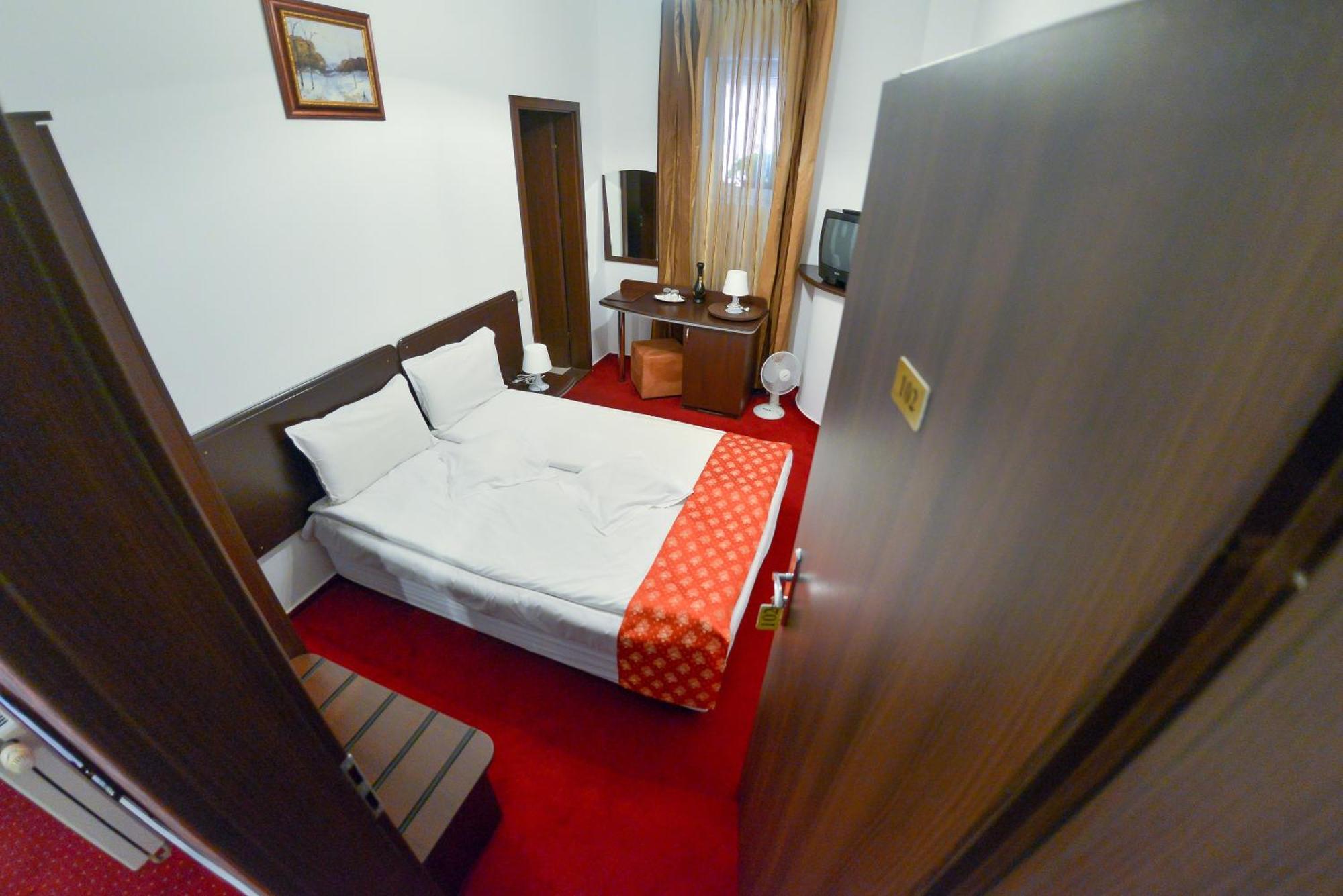 Pension Happy Day - Motorcycle Friendly Sibiu Extérieur photo