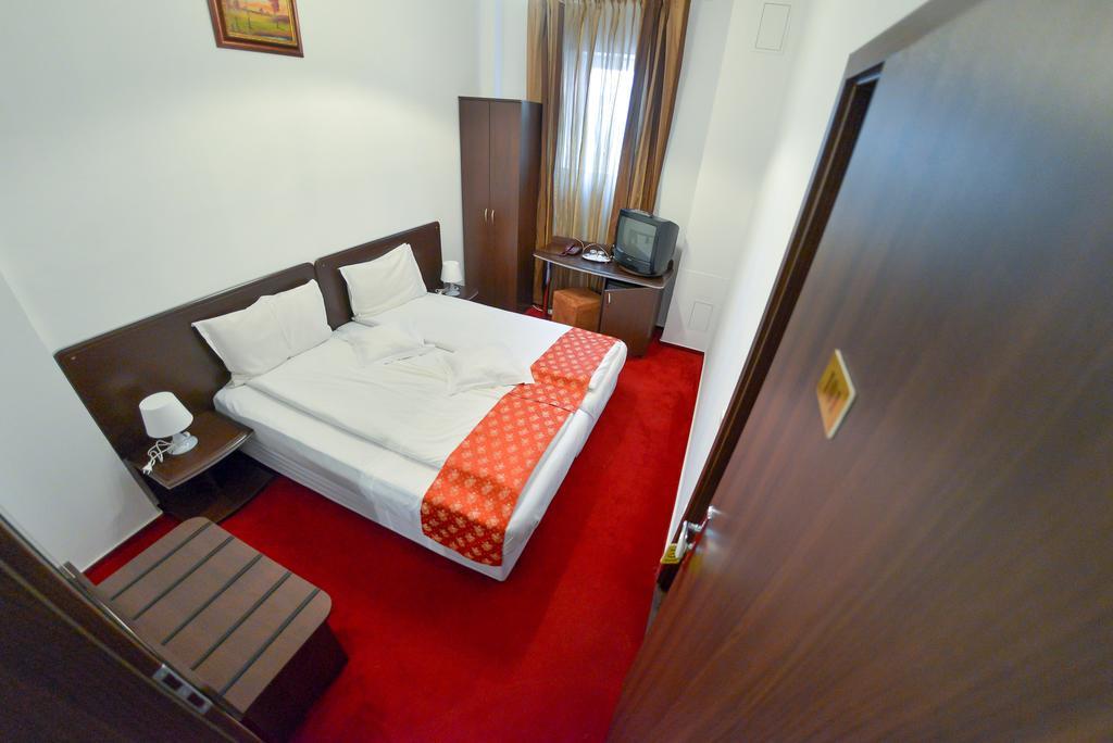 Pension Happy Day - Motorcycle Friendly Sibiu Extérieur photo